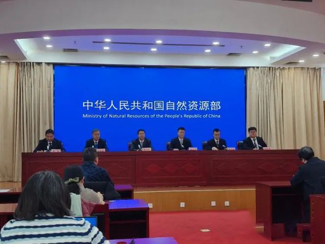 九游娱乐：4000亿的重大突破！我国斥巨资勘探新发现10个亿吨级油田！(图1)