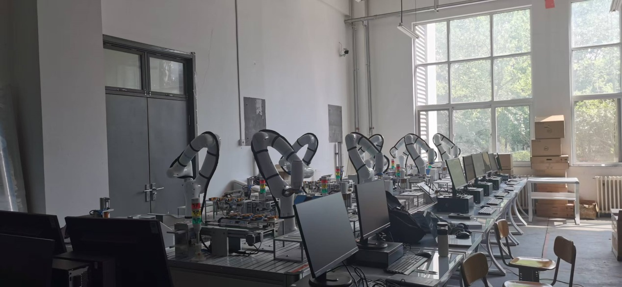 副校长张君涛受邀参加第十届全国大学生油气储运工程设计技能大赛决赛并出席国家管网集团天然气管网离线仿真软件教育版发布暨公益免费使用启动仪式(图4)