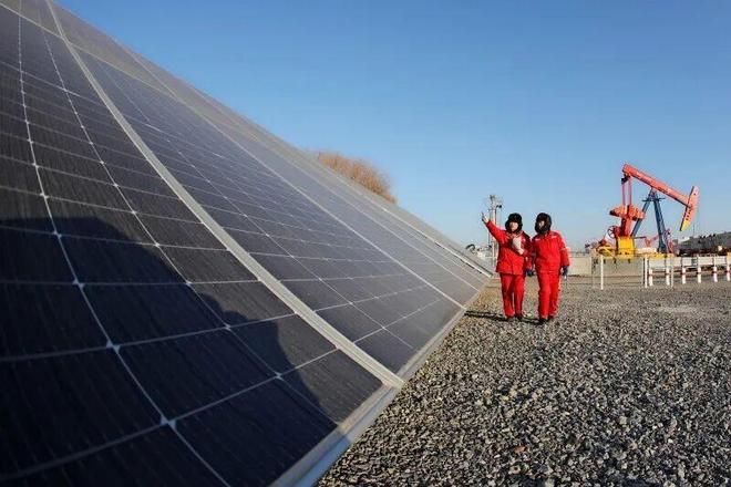 新春走基层｜我在油田“种太阳”(图1)